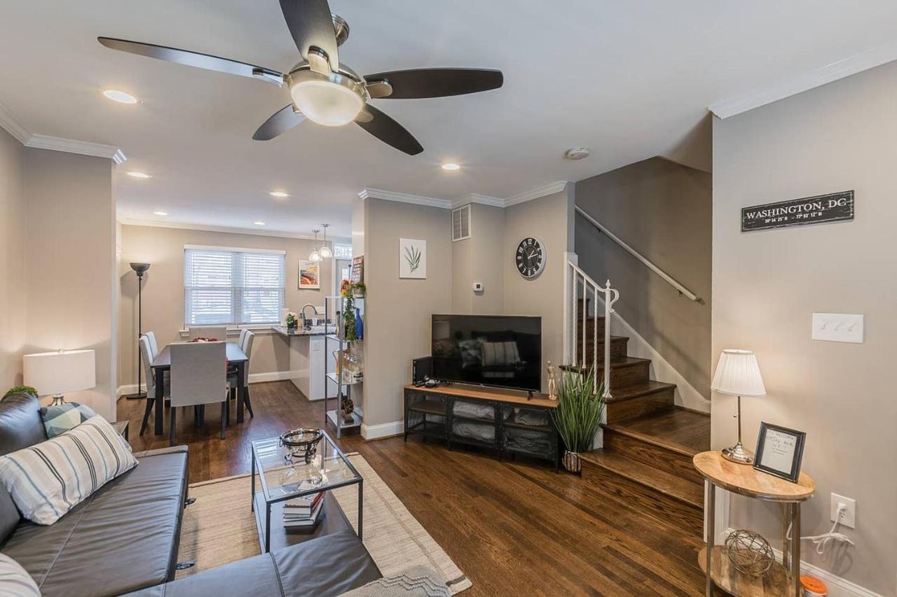 Beautiful 3Br 2Ba House With Cozy Backyard By Cozysuites Alexandria Exterior photo