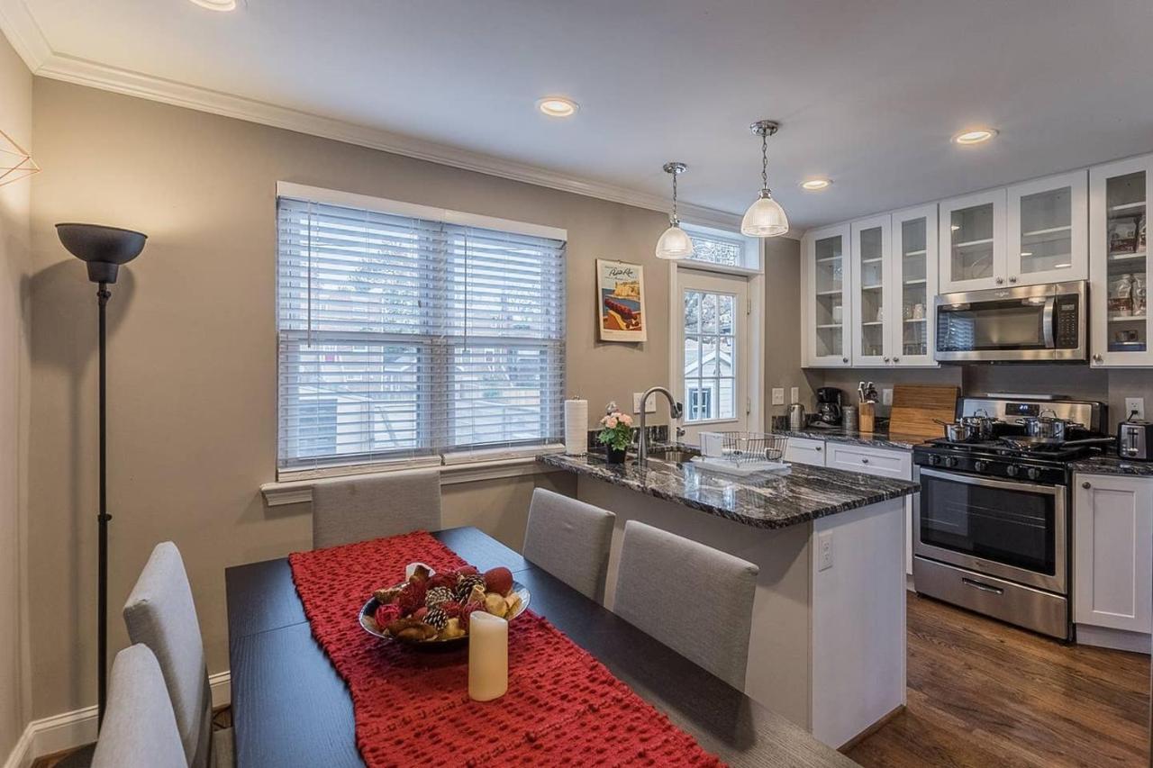 Beautiful 3Br 2Ba House With Cozy Backyard By Cozysuites Alexandria Exterior photo